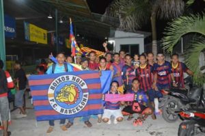Foto: Para anggota komunutas Pena Barcelonista Indobarca Maumere